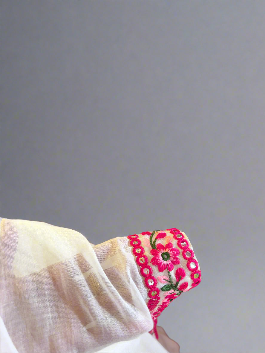 Minimal Muse - White Mul Cotton Saree with Pink Lace